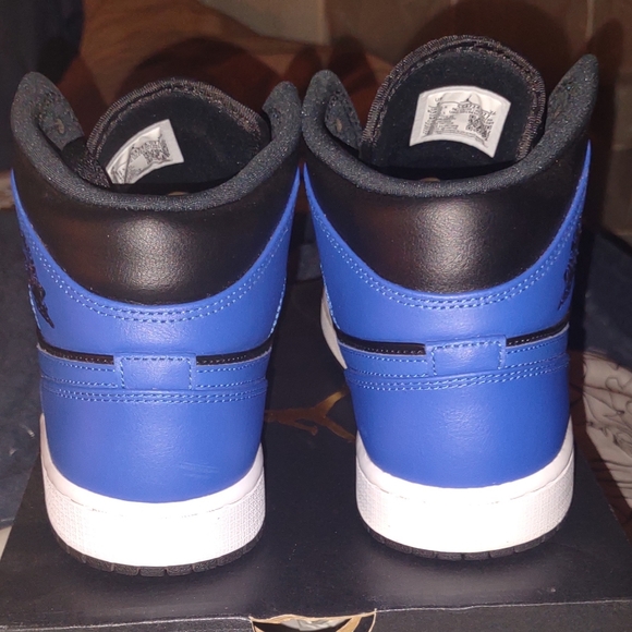 Jordan 1 mid hyper royal blue - Picture 9 of 11
